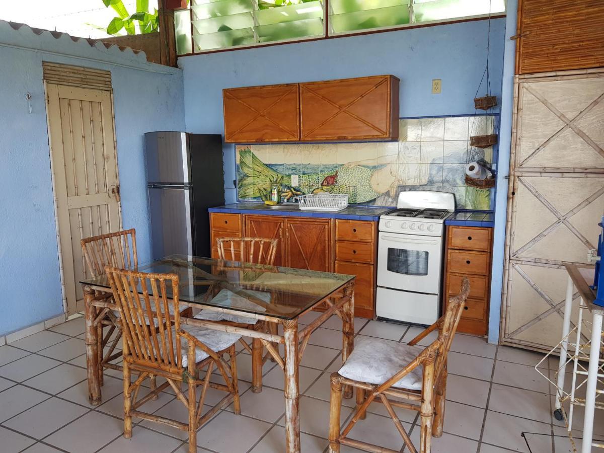 Villa "The Shack" With A View à Zihuatanejo Extérieur photo